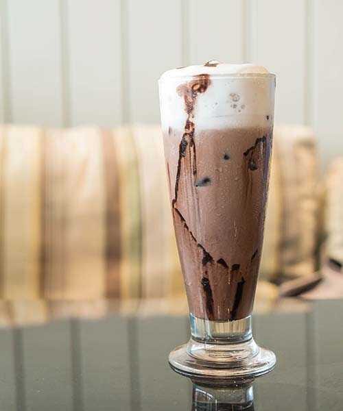Latte Frio con Chocolate Grande