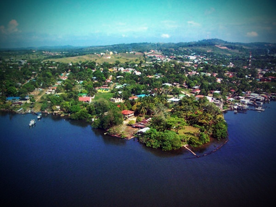 Paisaje costero de la bahía de Bluefields